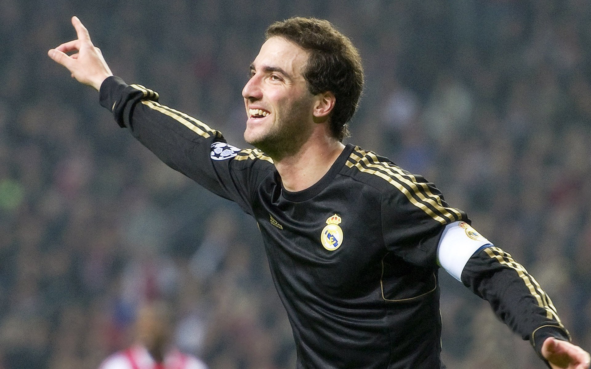 足球摄影展在国家体育馆成功举办，足球摄影记者